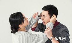 夫妻打架报警会怎么处理,夫妻吵架扰民了报警警察如何处理