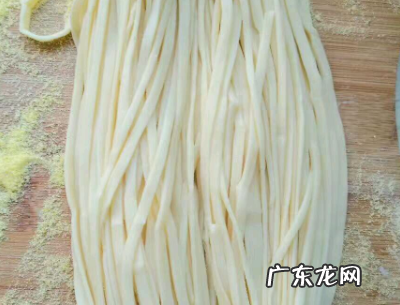 和面放碱起什么作用,面条有碱还是无碱好