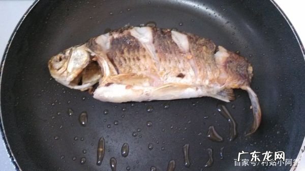 鲫鱼汤怎么去腥味,做鲫鱼汤的时候料酒什么时候放