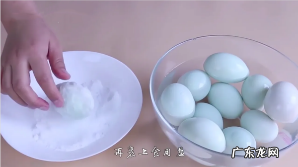 鸭蛋的腌制方法,鸭蛋怎么腌制出油好吃