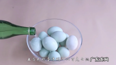 鸭蛋的腌制方法,鸭蛋怎么腌制出油好吃