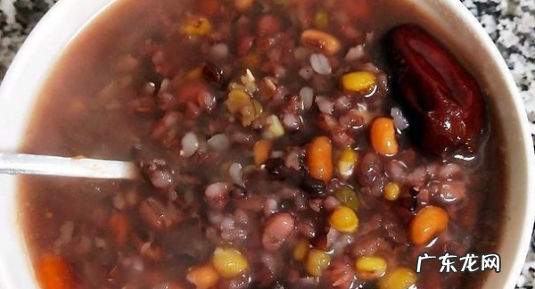 八宝粥可以用开水泡,娃哈哈八宝粥可以放热水里泡热