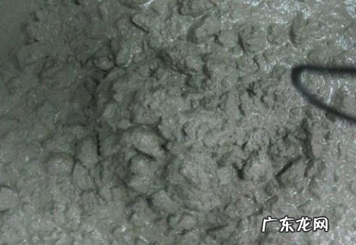 干了的水泥怎么快速去除,水泥粘到车上用什么方法去掉好