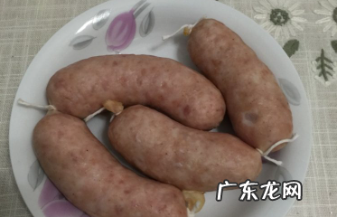 猪肉火腿肠做法图解,火腿肠的制作方法及配方教程