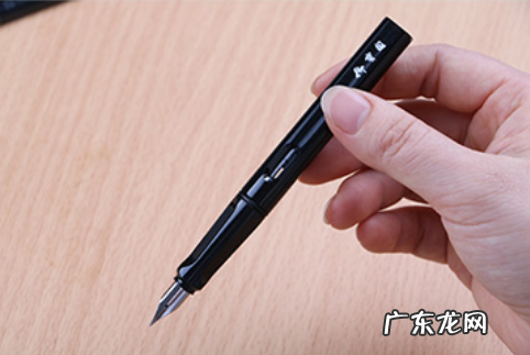 新买的钢笔怎么换墨囊,新买的钢笔怎么装墨囊