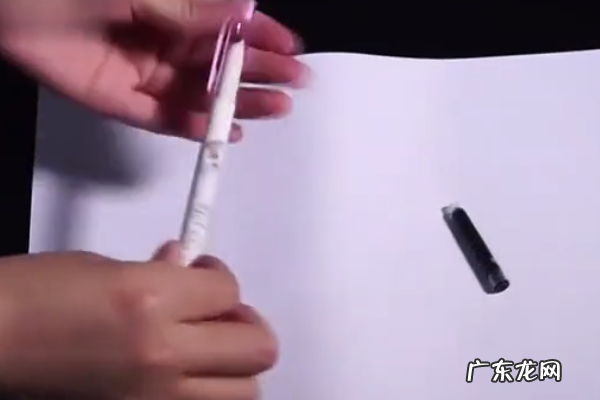 新买的钢笔怎么换墨囊,新买的钢笔怎么装墨囊