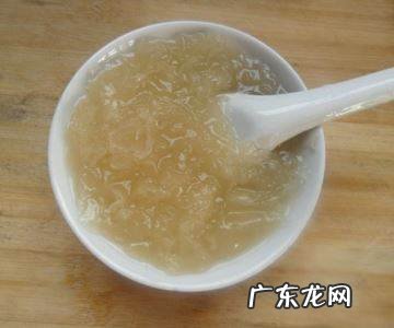 银耳汤可以用白糖熬,银耳汤白糖代替冰糖可以