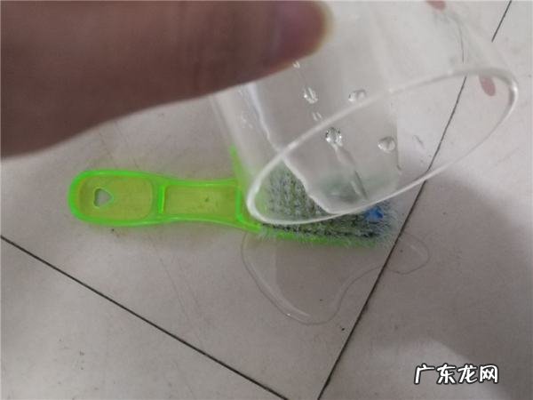 气球胶点在墙壁上怎么清理,墙上气球怎么贴好看