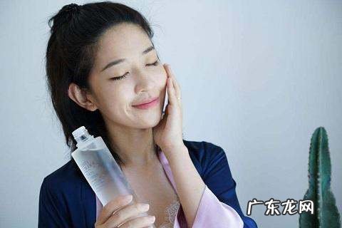 防晒霜会使皮肤暗沉,长期使用防晒霜的危害知乎