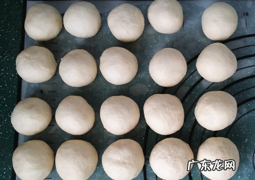 黄油替换玉米油的比例,烘焙玉米油可以用什么代替黄油