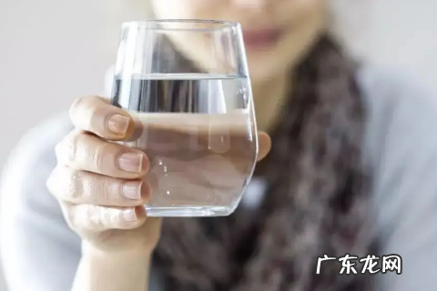 为什么不能喝过了夜的水,为什么隔夜水不能喝