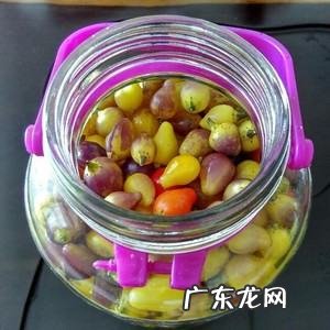 泡五彩椒浮起来怎么办,泡的泡椒老浮上来怎么办