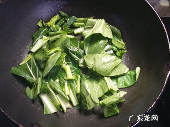牛河是啥做的,干炒牛河是怎么做的