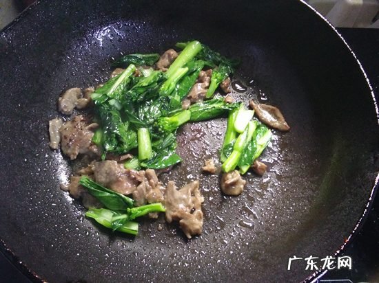 牛河是啥做的,干炒牛河是怎么做的