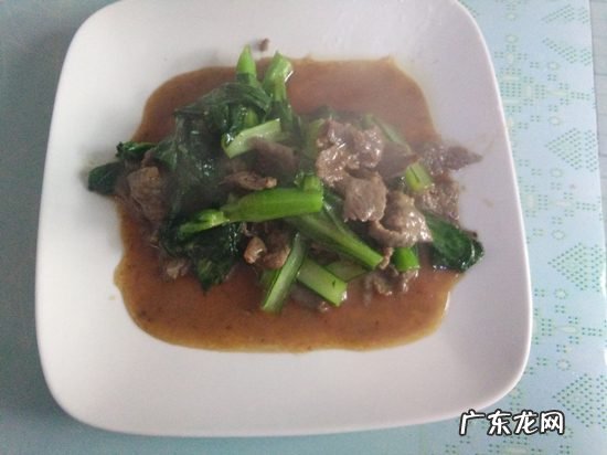牛河是啥做的,干炒牛河是怎么做的