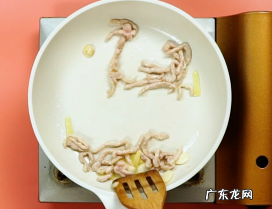 茭白要不要削皮,茭白怎么处理剥皮切