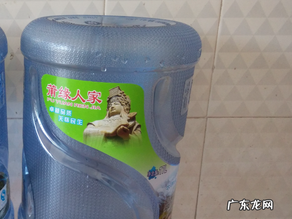 桶装水开了多久就不能喝了,桶装水放多久就不能喝了