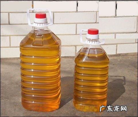 油漆弄皮肤上怎样去除,皮肤粘了胶水怎么洗最快