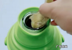 暖瓶很厚的水垢怎么办,暖壶里的水垢怎么除掉小妙招