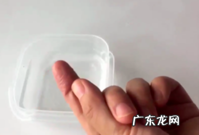 手被502胶水粘住了怎么办,手被502胶水粘了用什么可以清洗掉