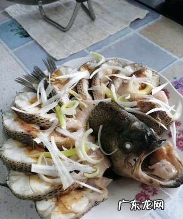 清蒸开屏鲈鱼怎么切,清蒸开屏鲈鱼的做法窍门