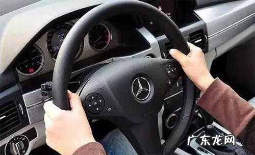 方向盘不回位是什么原因,方向盘不自动回位是什么原因维修