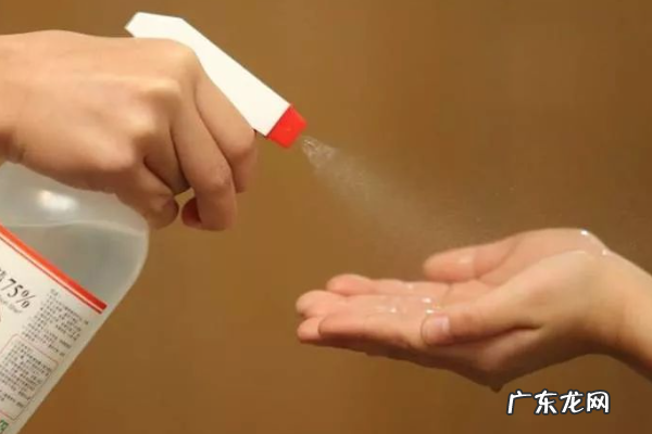 酒精消毒液可以带上飞机,坐飞机能带酒精湿巾