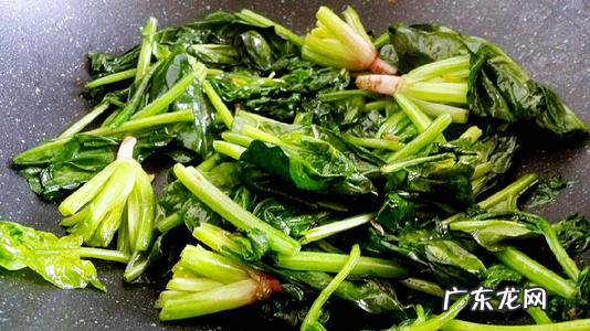 吃菠菜要注意些什么,吃菠菜要注意什么事项