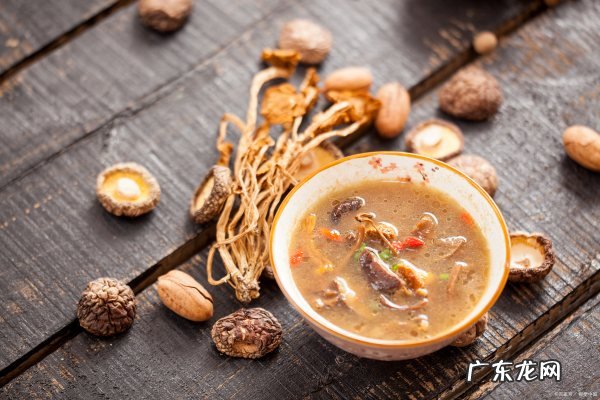 吃茶树菇有什么好处,秋冬季节是阳气生发阴气收敛的季节