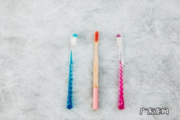 牙齿美白笔怎么用,美白牙齿笔使用方法