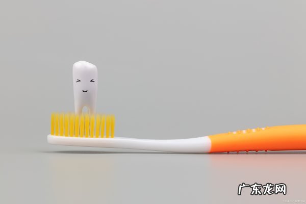 牙齿美白笔怎么用,美白牙齿笔使用方法