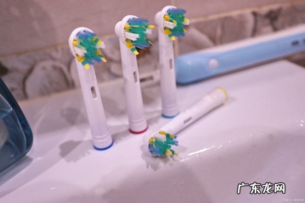 牙齿美白笔怎么用,美白牙齿笔使用方法