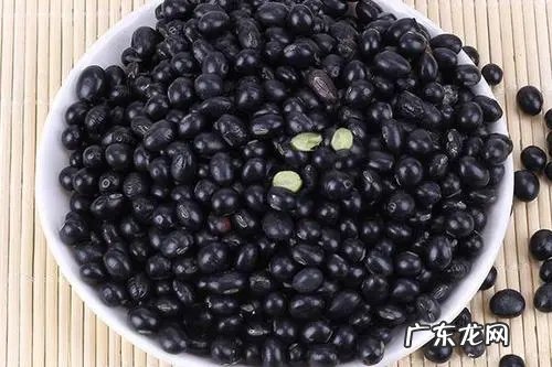 吃黑豆皮有什么好处,黑豆皮的功效与作用与什么中药相同