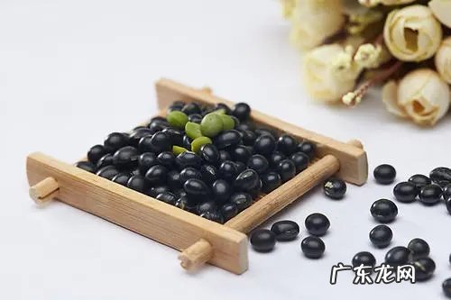 吃黑豆皮有什么好处,黑豆皮的功效与作用与什么中药相同