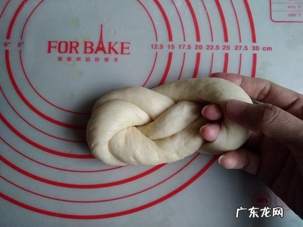 面包发酵时间一般多久,面包发酵需要多长时间最好