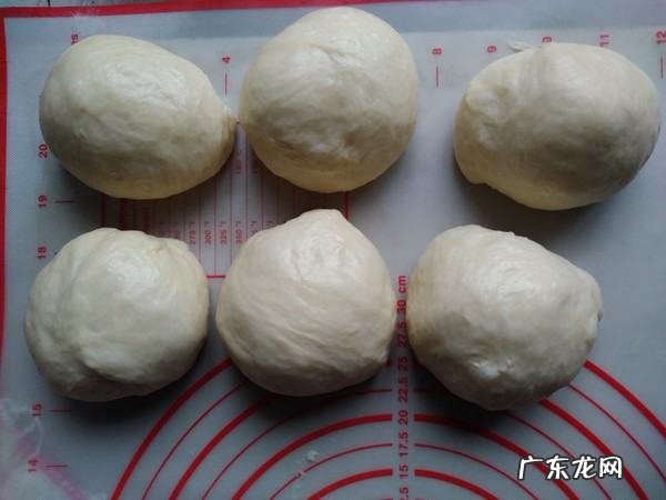 面包发酵时间一般多久,面包发酵需要多长时间最好