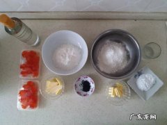 月饼刚烤完是软的,月饼为什么刚做出来很硬
