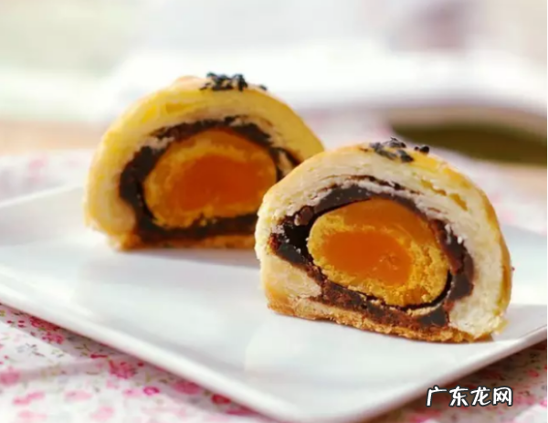 月饼刚烤完是软的,月饼为什么刚做出来很硬