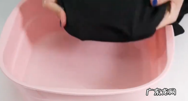 干了的丙烯颜料怎么洗,衣服有丙烯颜料干了怎么洗掉