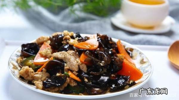 木耳放冷冻还是冷藏好,木耳可以放在冰箱里面