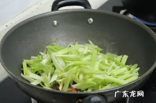 芹菜炒牛肉 芹菜炒牛肉做法,芹菜炒牛肉的做法