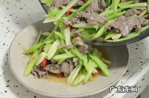 芹菜炒牛肉 芹菜炒牛肉做法,芹菜炒牛肉的做法