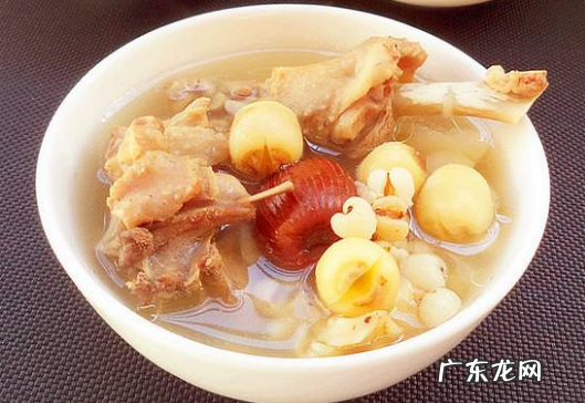 新鲜莲子煲汤要去皮,新鲜莲子怎么煮汤才好吃