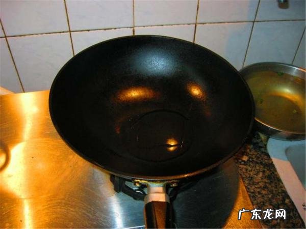 秋葵需要削皮去籽,秋葵的籽要去掉