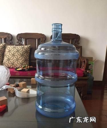 桶装水的桶可以重复使用吗?,装纯净水的塑料桶可以反复使用