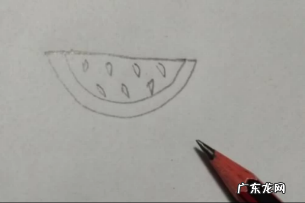 半圆形的物品有哪些,生活中半圆形的物品有哪些