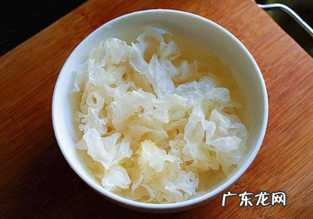 银耳汤可以放红糖,银耳汤里可以放红糖一起煮