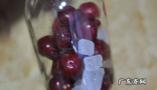 樱桃泡酒樱桃要去核,樱桃泡酒需要把樱桃切开
