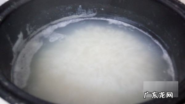 简单瘦肉粥做法,皮蛋瘦肉粥最简单做法