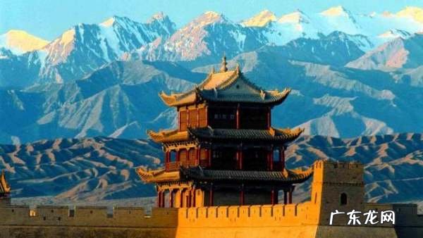 嘉峪关的定城转在哪一个位置,嘉峪关的城墙上放着一块砖为何千年来没人敢动